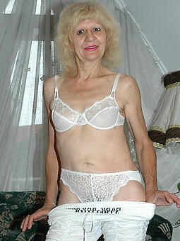 perfect naked grandmas